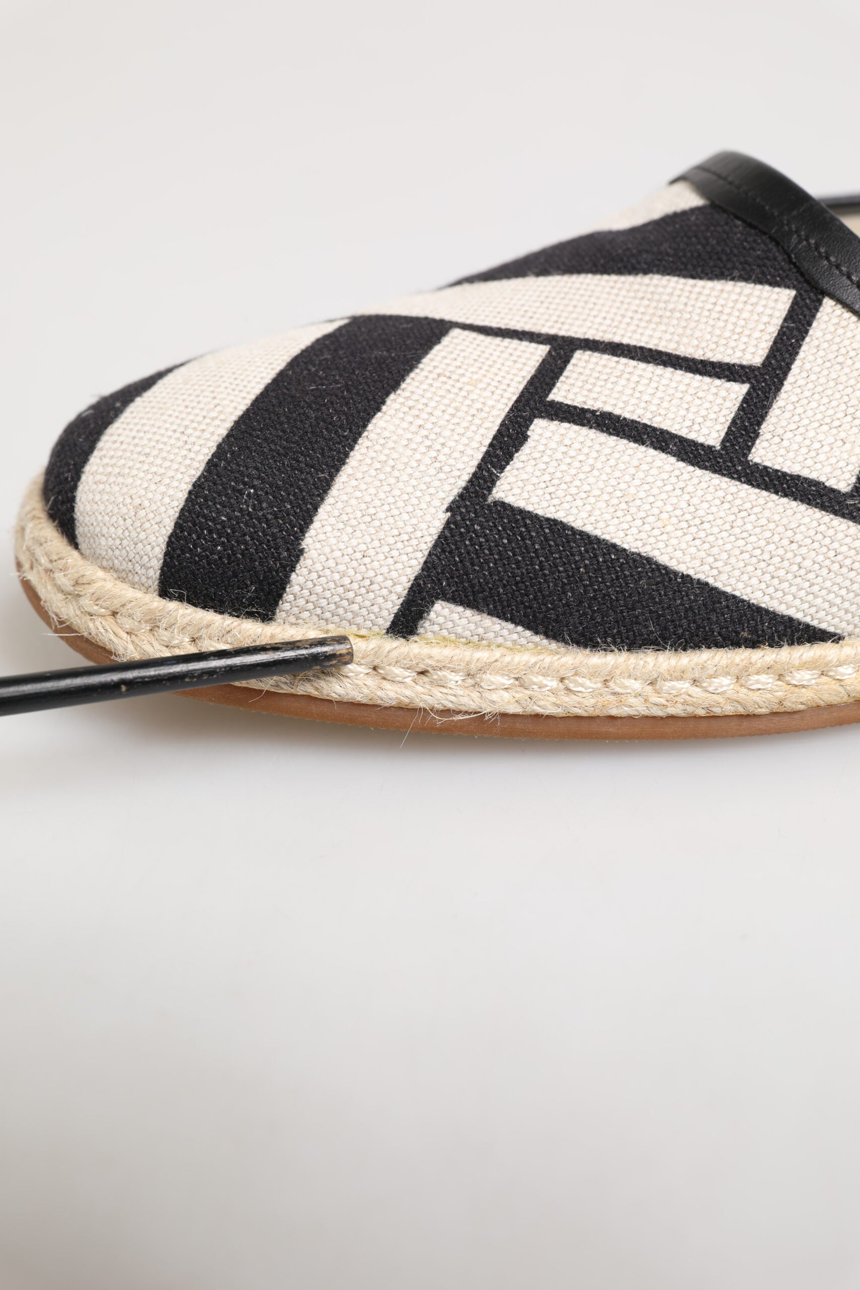 Dolce &amp; Gabbana Sorte Hvide Stribede Flade Espadrille Sko