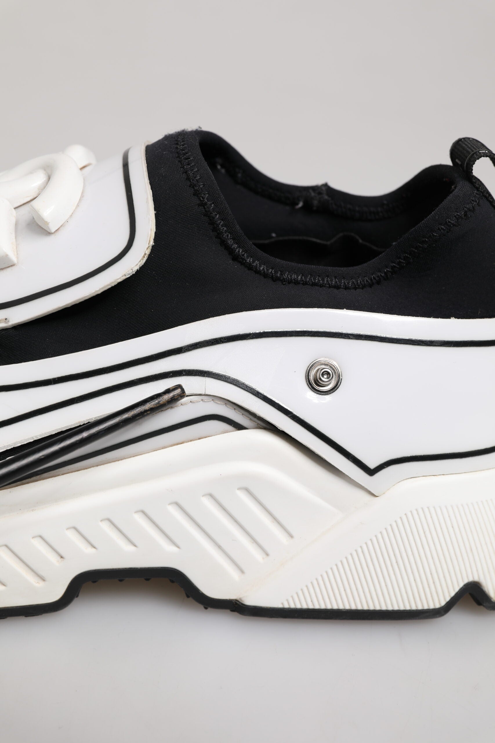 Dolce &amp; Gabbana Hvide Sorte Logo Plaque Daymaster Herre Sneakers Sko