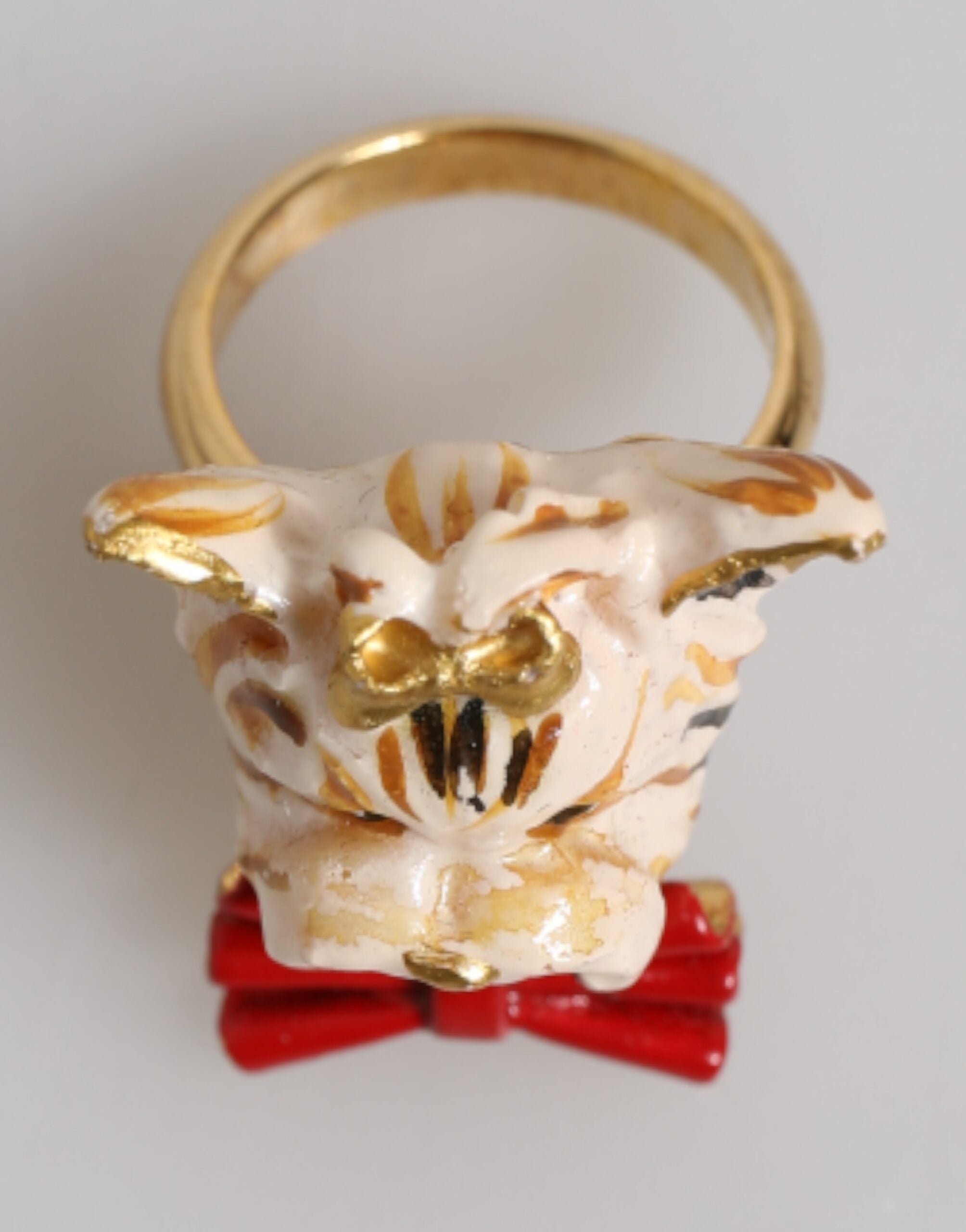 Dolce &amp; Gabbana guld messing harpiks Beige hundedyre tilbehørsring