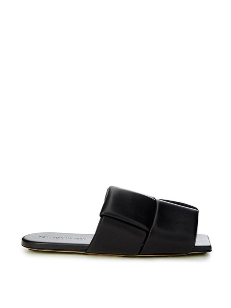 Bottega Veneta Elegant Black Leather Sandals - Hilstor