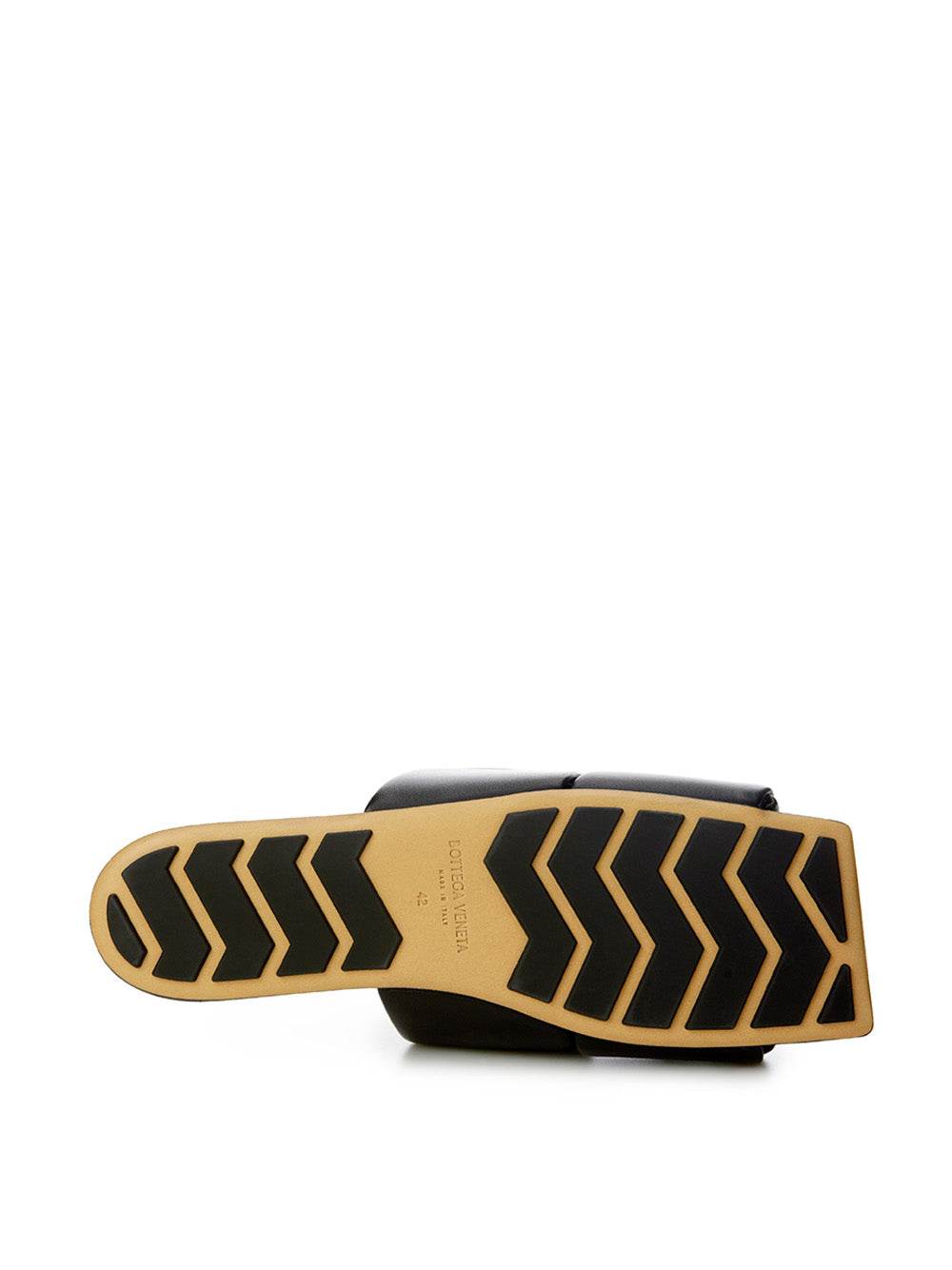 Bottega Veneta Elegant Black Leather Sandals - Hilstor