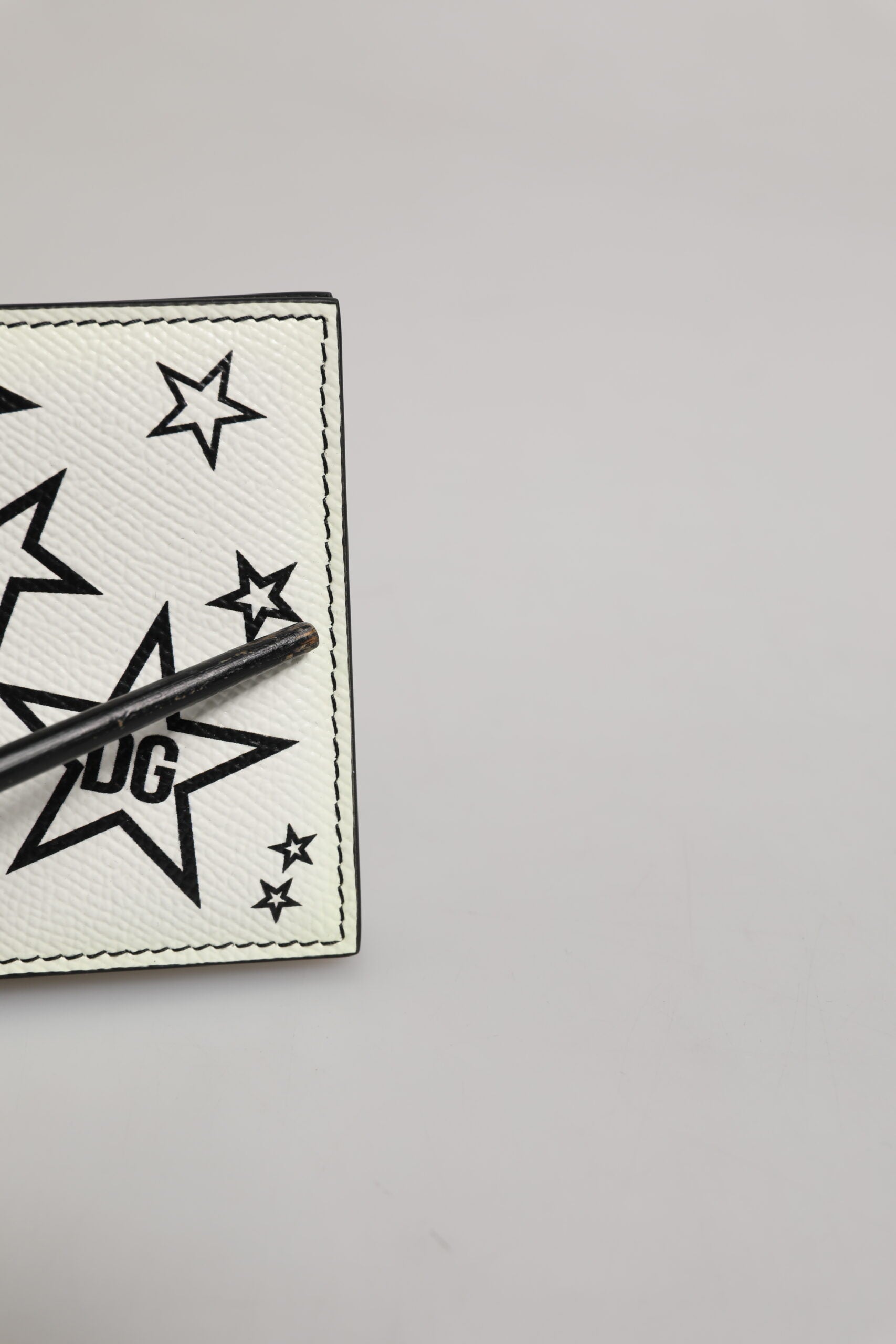 Dolce & Gabbana White Leather DG Star Logo Bifold Men Card Holder Wallet