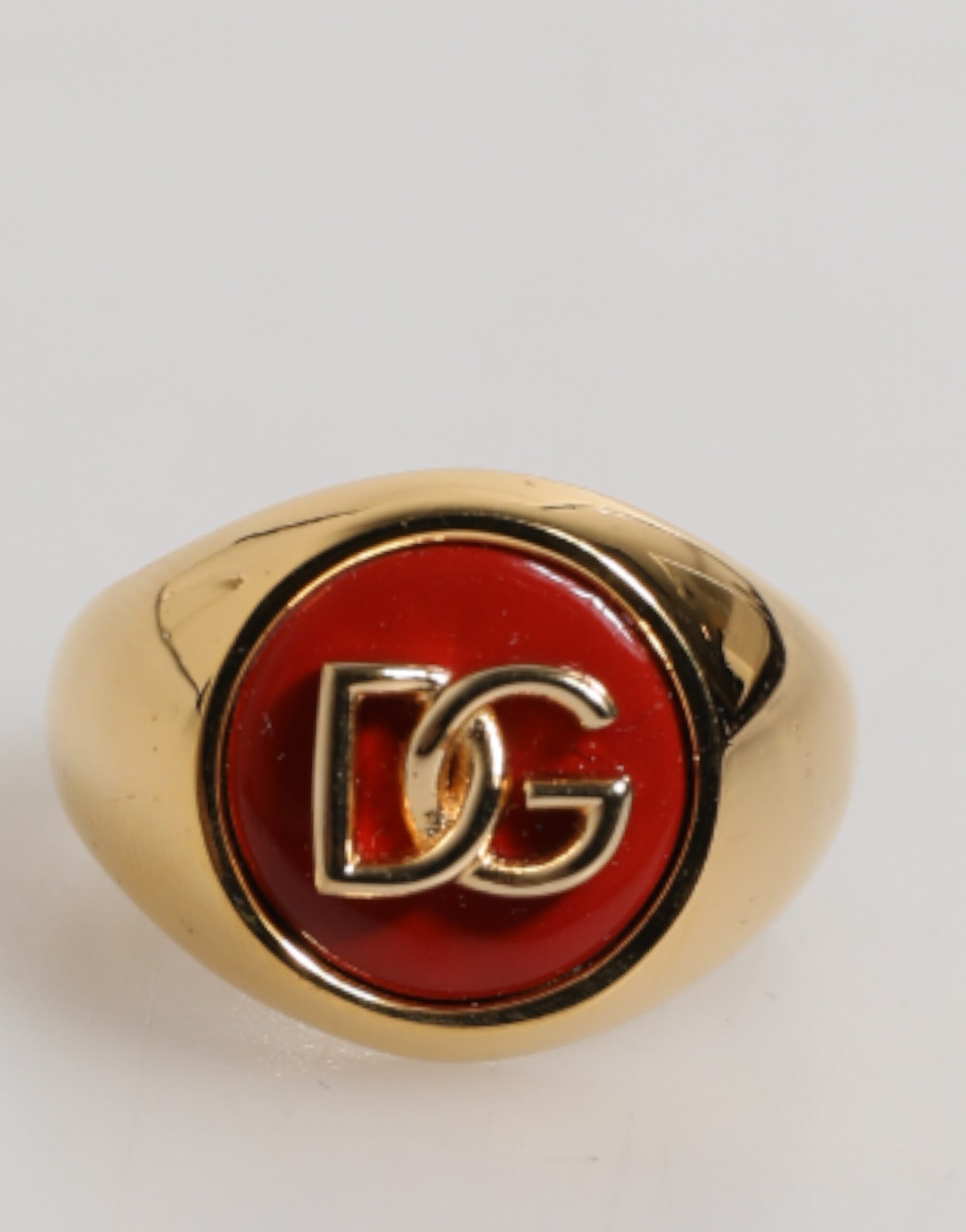 Dolce &amp; Gabbana Guldfärgad Rund Röd DG-Logotyp Herrring i Äkta Mässing