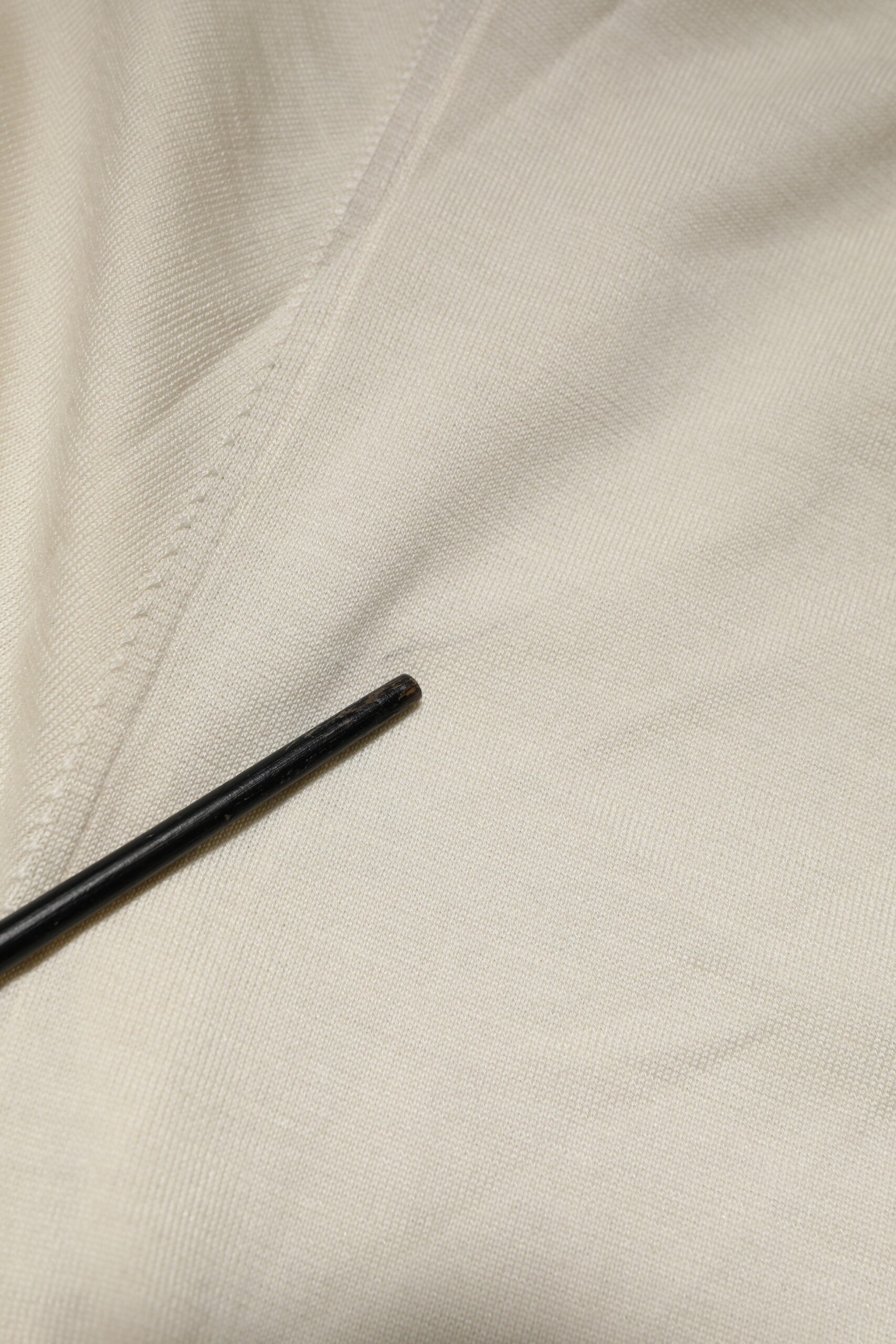 Dolce &amp; Gabbana Elfenben Virgin Wool Herre V-hals Striktrøje