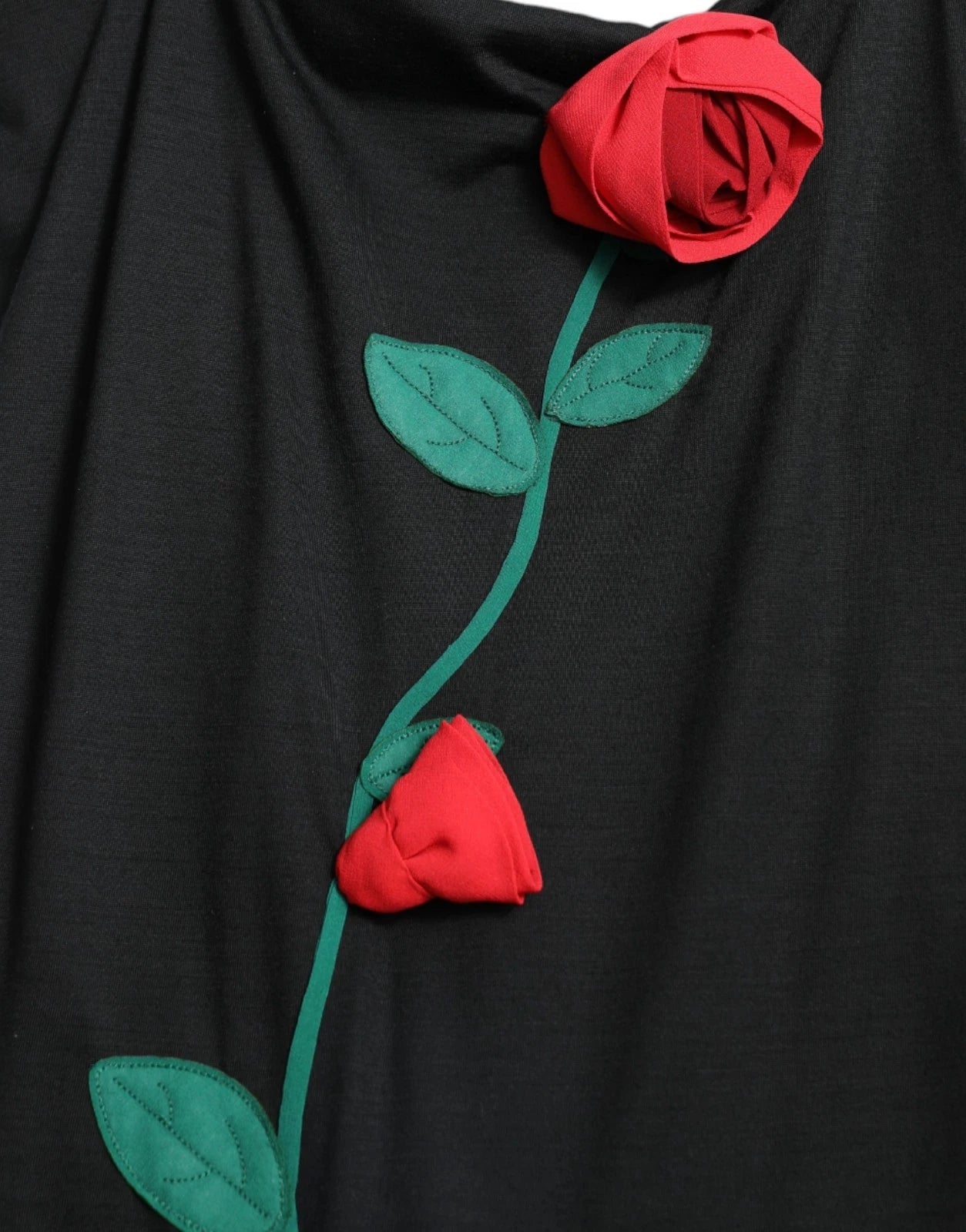 Dolce &amp; Gabbana Svart ullklänning med ärmlös rosapplikation