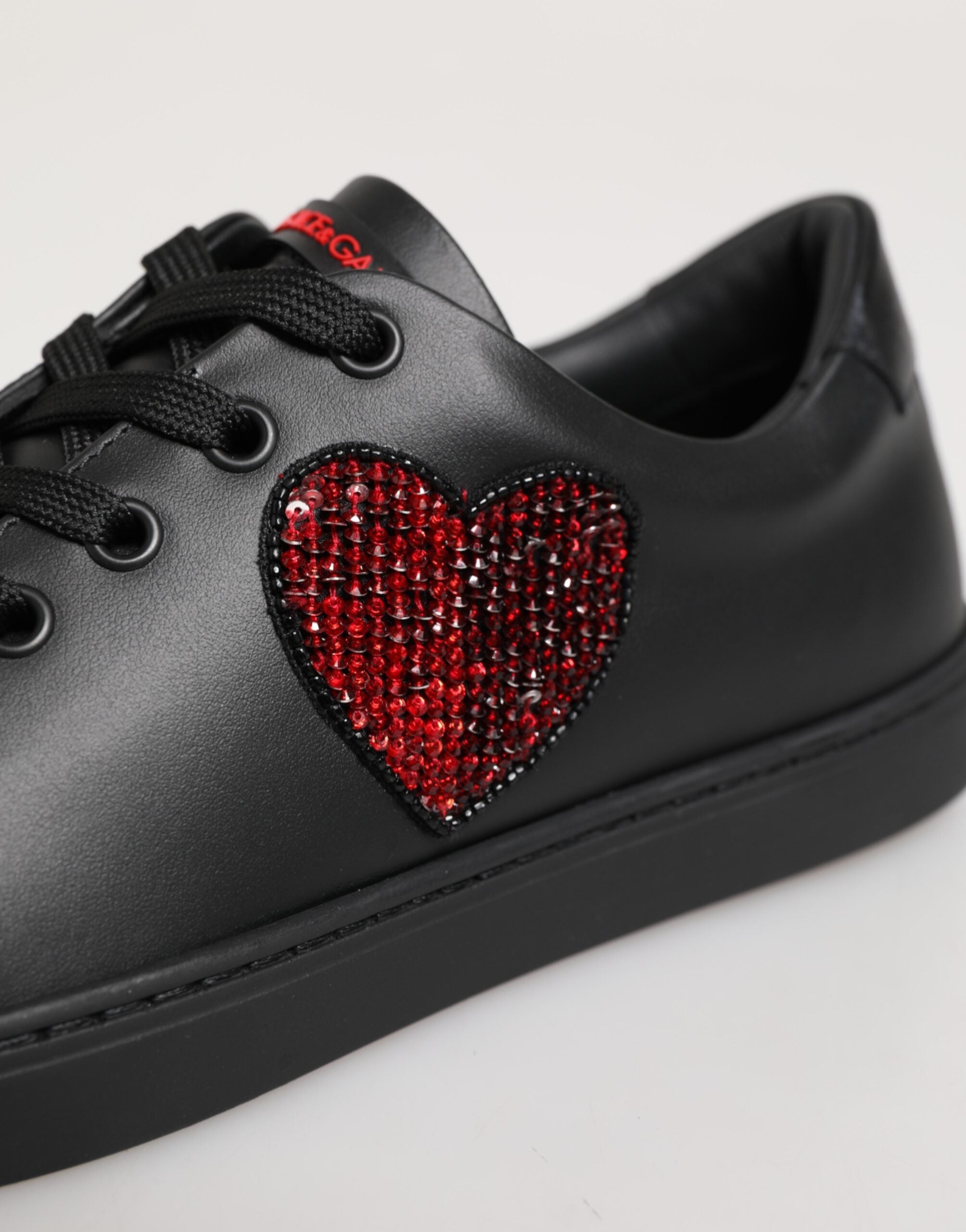 Dolce &amp; Gabbana sorte læder krystalhjerte lave sneakers sko