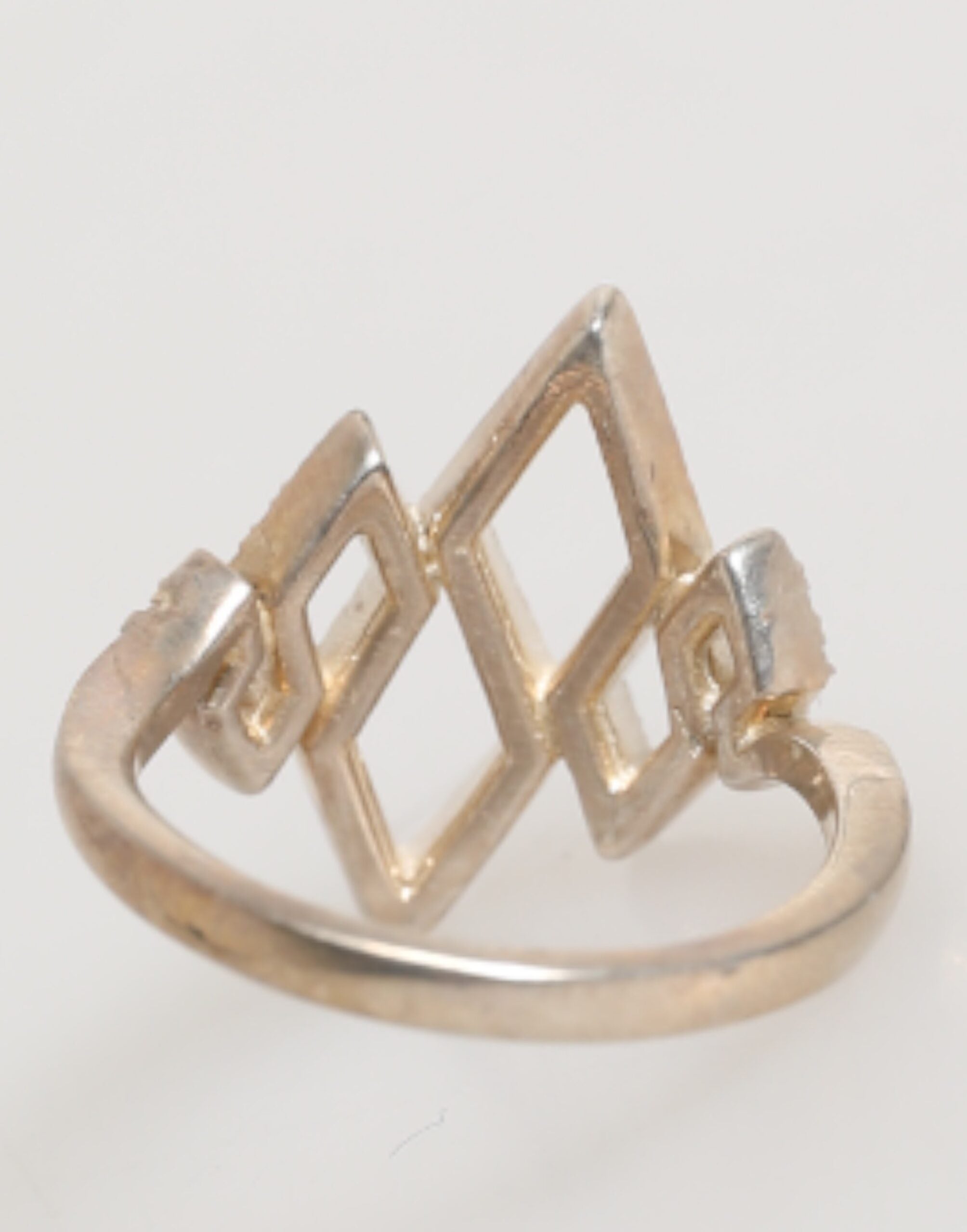 Nialaya Geometrisk Diamantformet Pave CZ Krystal Smykkering