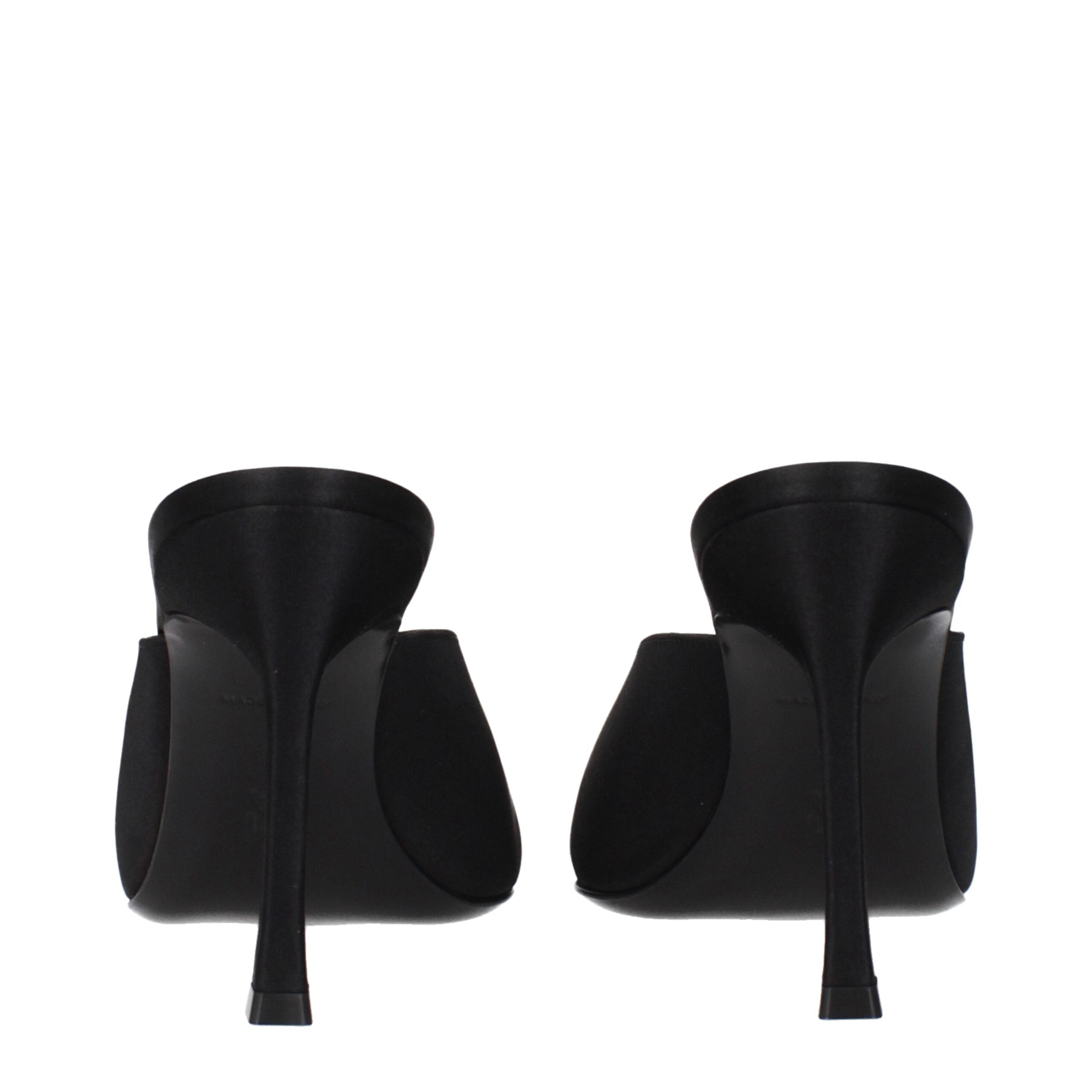 Amina Muaddi Sorte Satin Højhælede Pumps