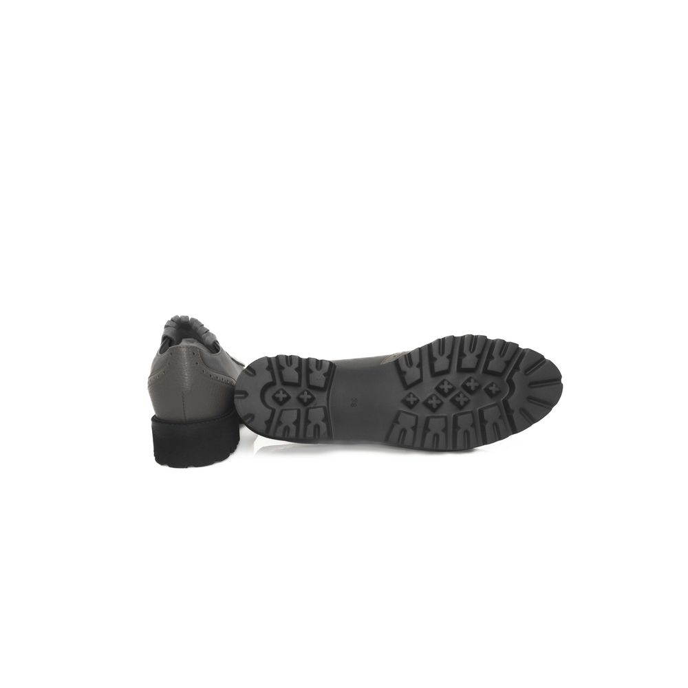 Cerruti 1881 Grå Koskind Loafer til kvinder