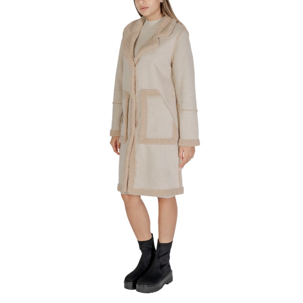 Cleré Cream Wool Coat