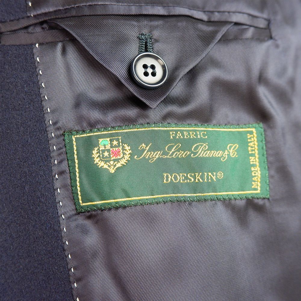 Blå uldblazer til mænd, fremstillet i Italien