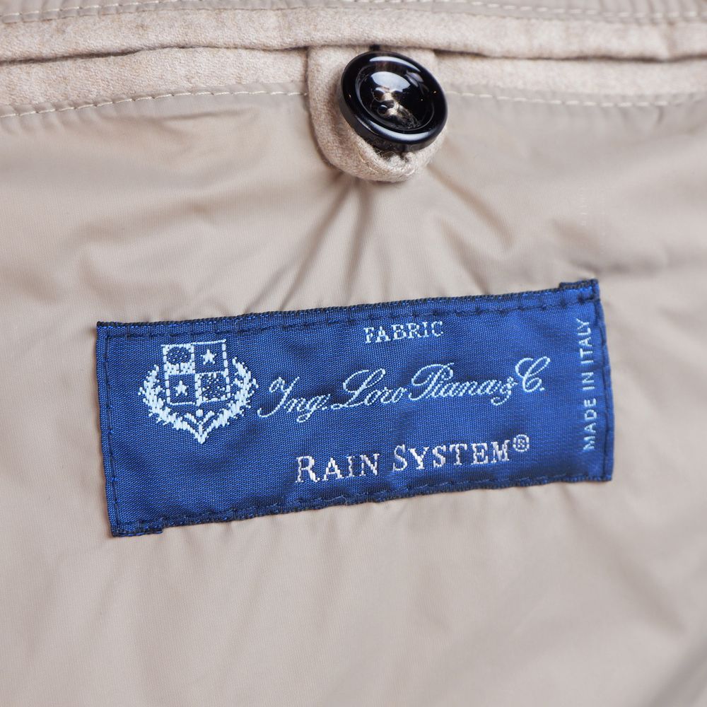 Beige uldjakker og -frakker lavet i Italien