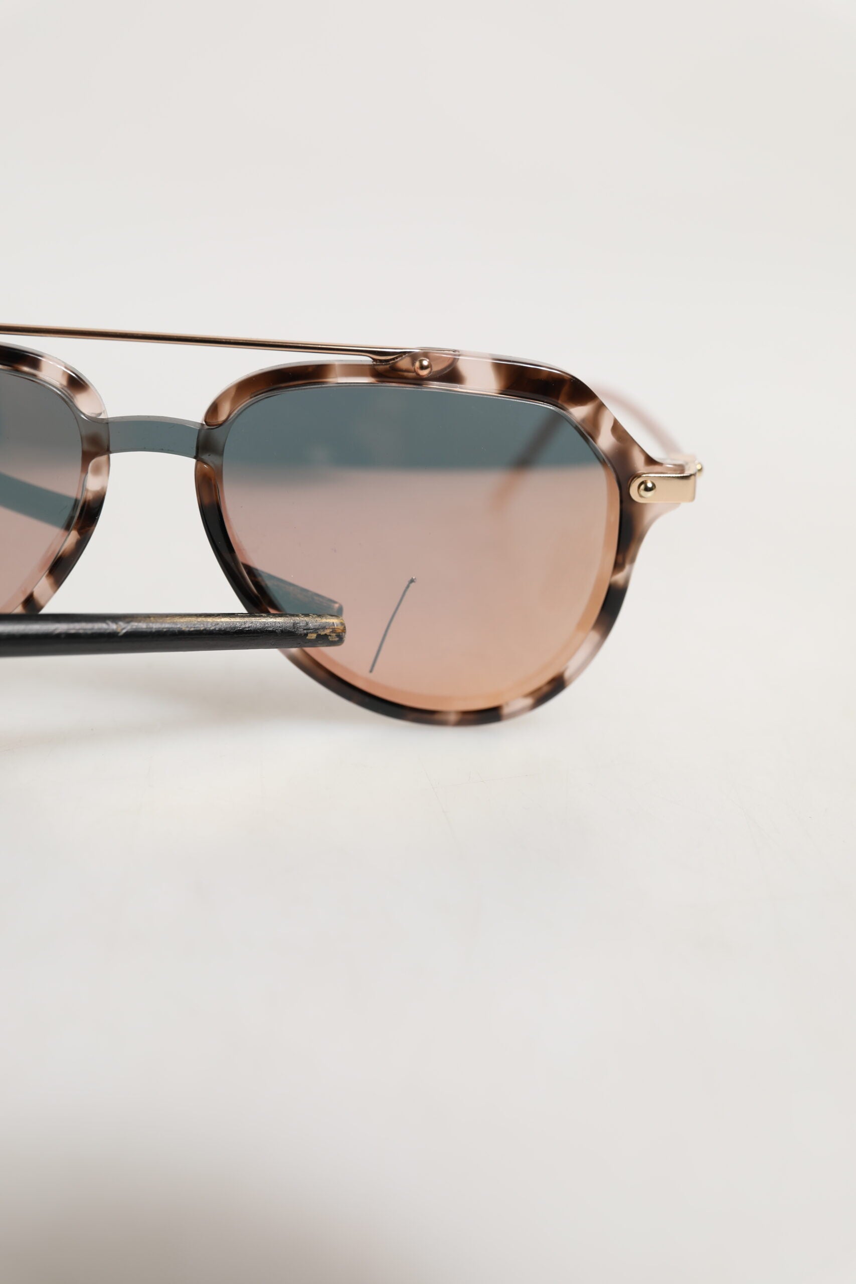 Dolce & Gabbana DG4330 skildpaddeskjold Aviator solbriller med stel