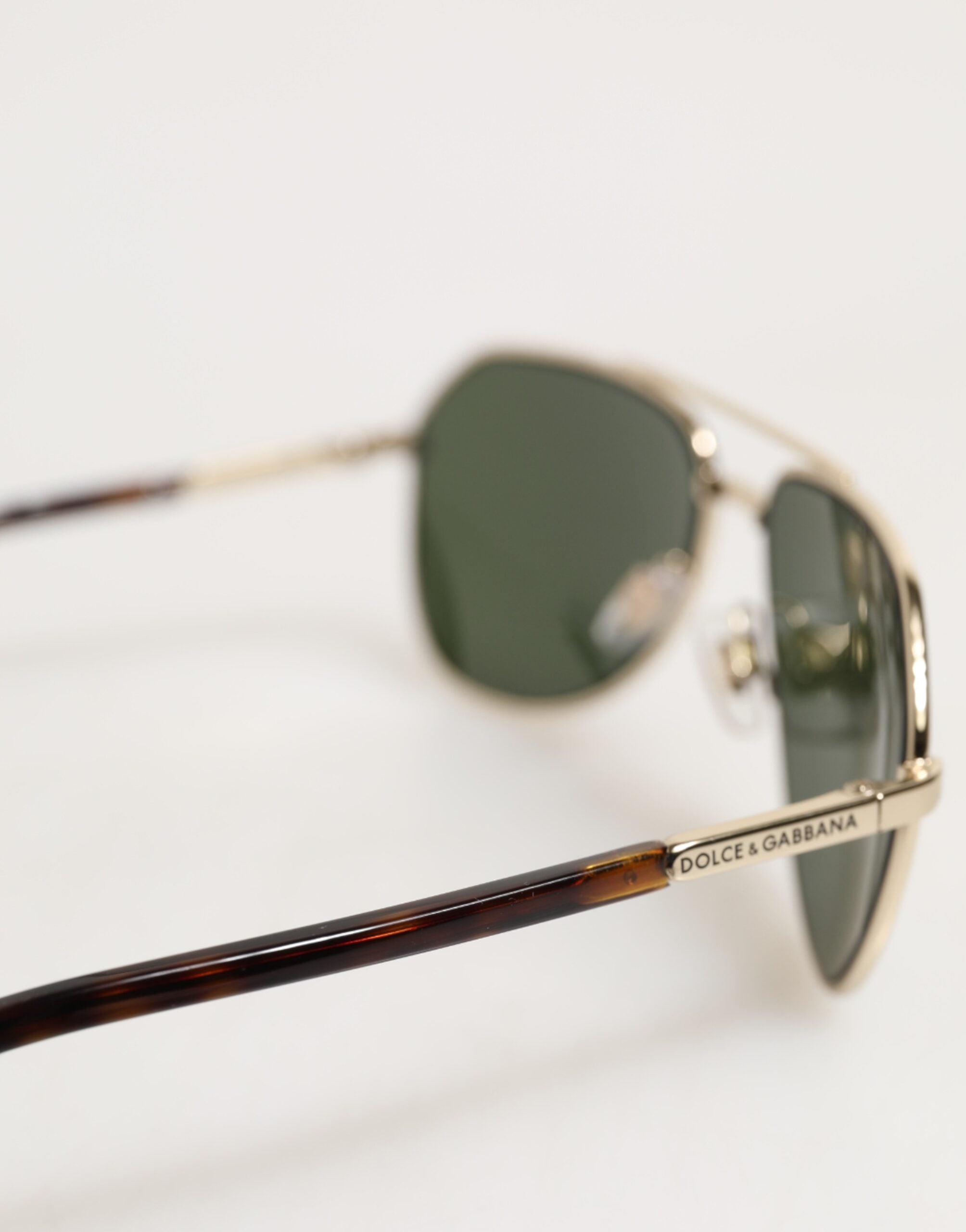Dolce & Gabbana DG2125 Sølvfarvede Aviator Solbriller med Brillestel