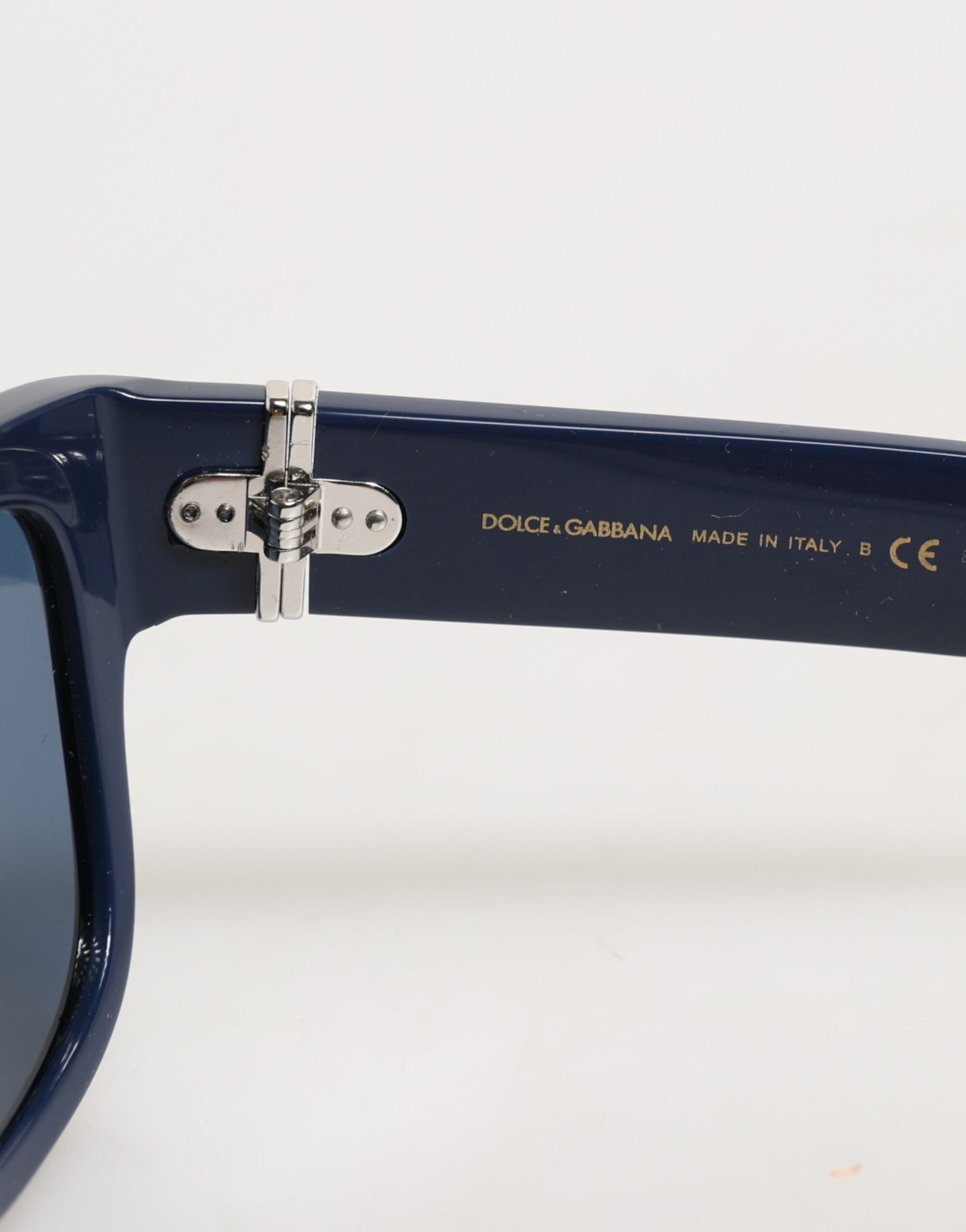 Dolce &amp; Gabbana solbriller med blå acetatstel og polariserede glas