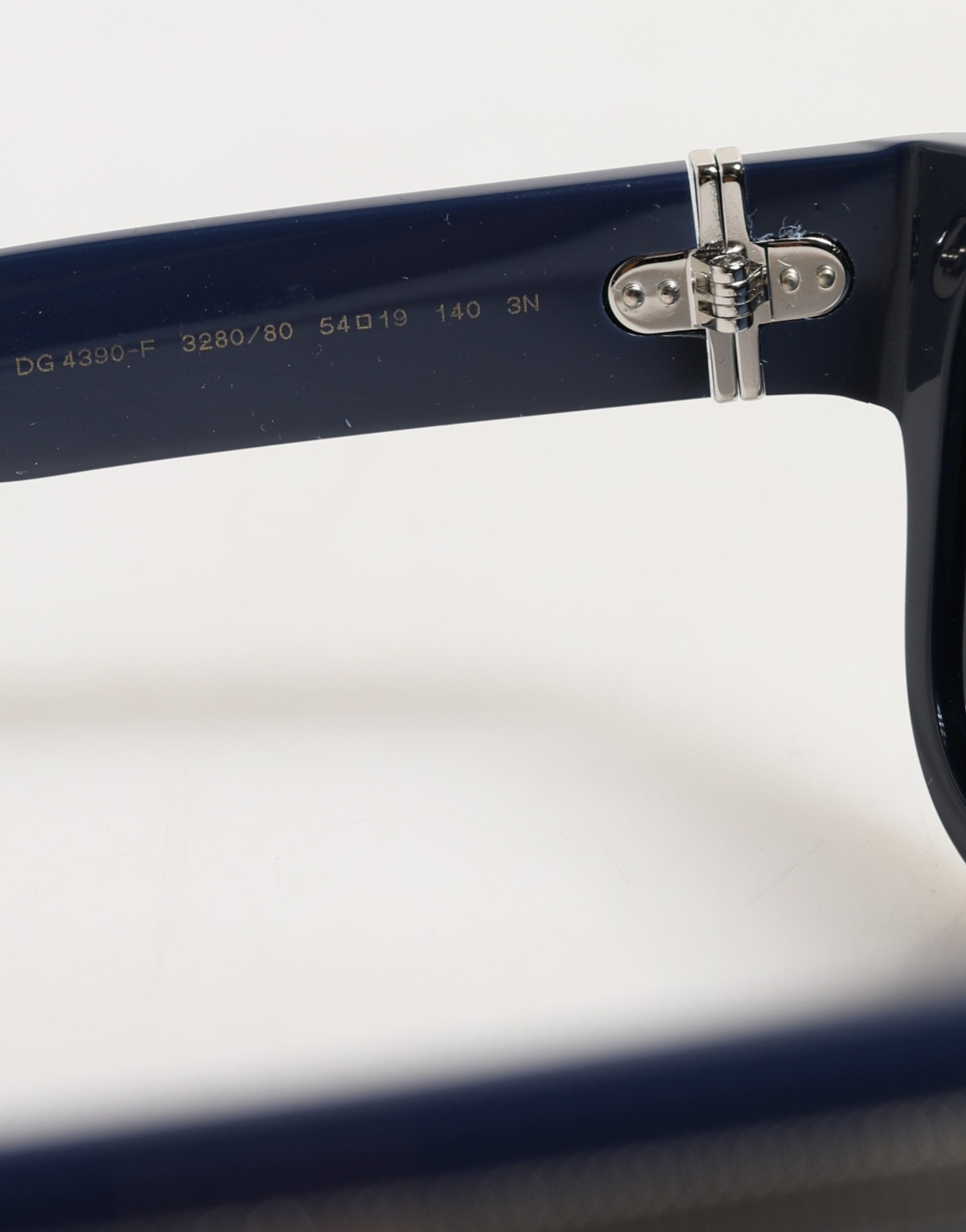 Dolce &amp; Gabbana solbriller med blå acetatstel og polariserede glas