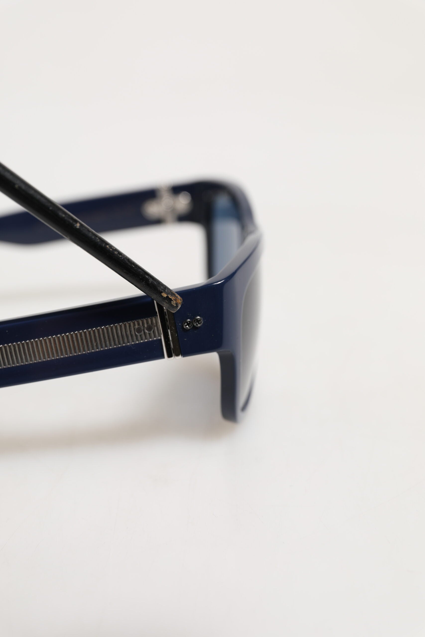 Dolce &amp; Gabbana solbriller med blå acetatstel og polariserede glas