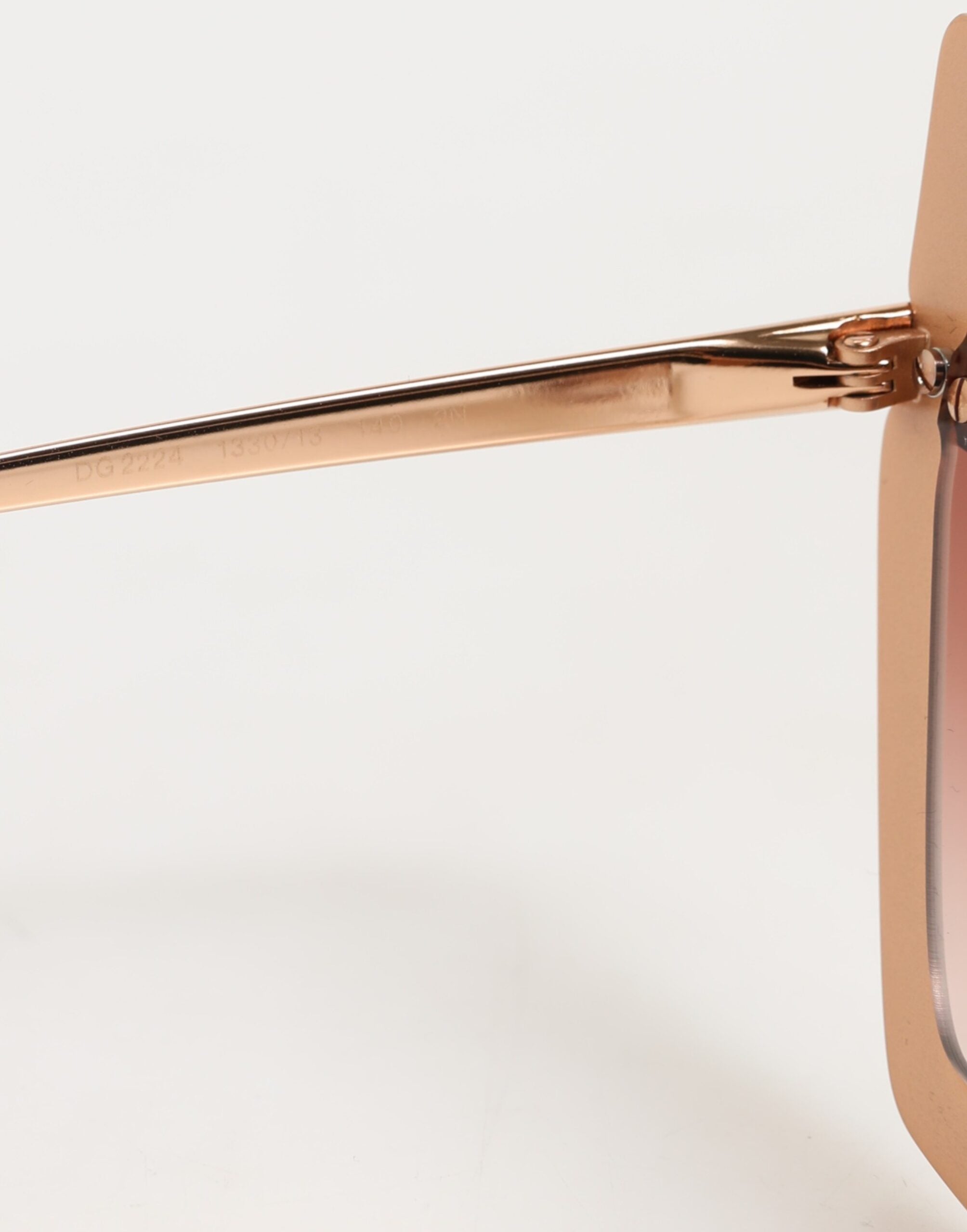 Dolce & Gabbana DG2224 Sand Rosaguld Cat Eye Solbriller med Uregelmæssigt Stel