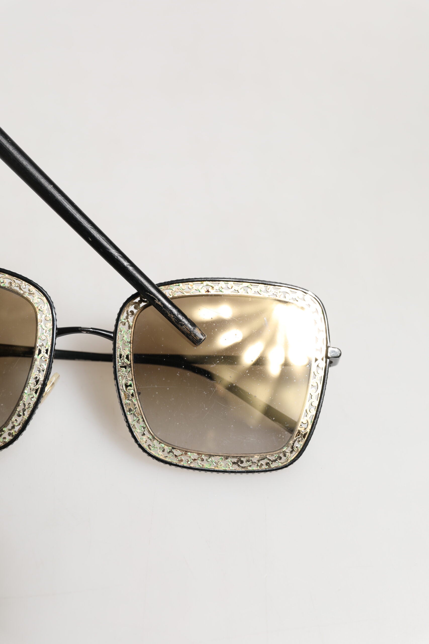 Dolce & Gabbana DG2225 Sorte Guld Blonde Stel Brune Gradient Solbriller