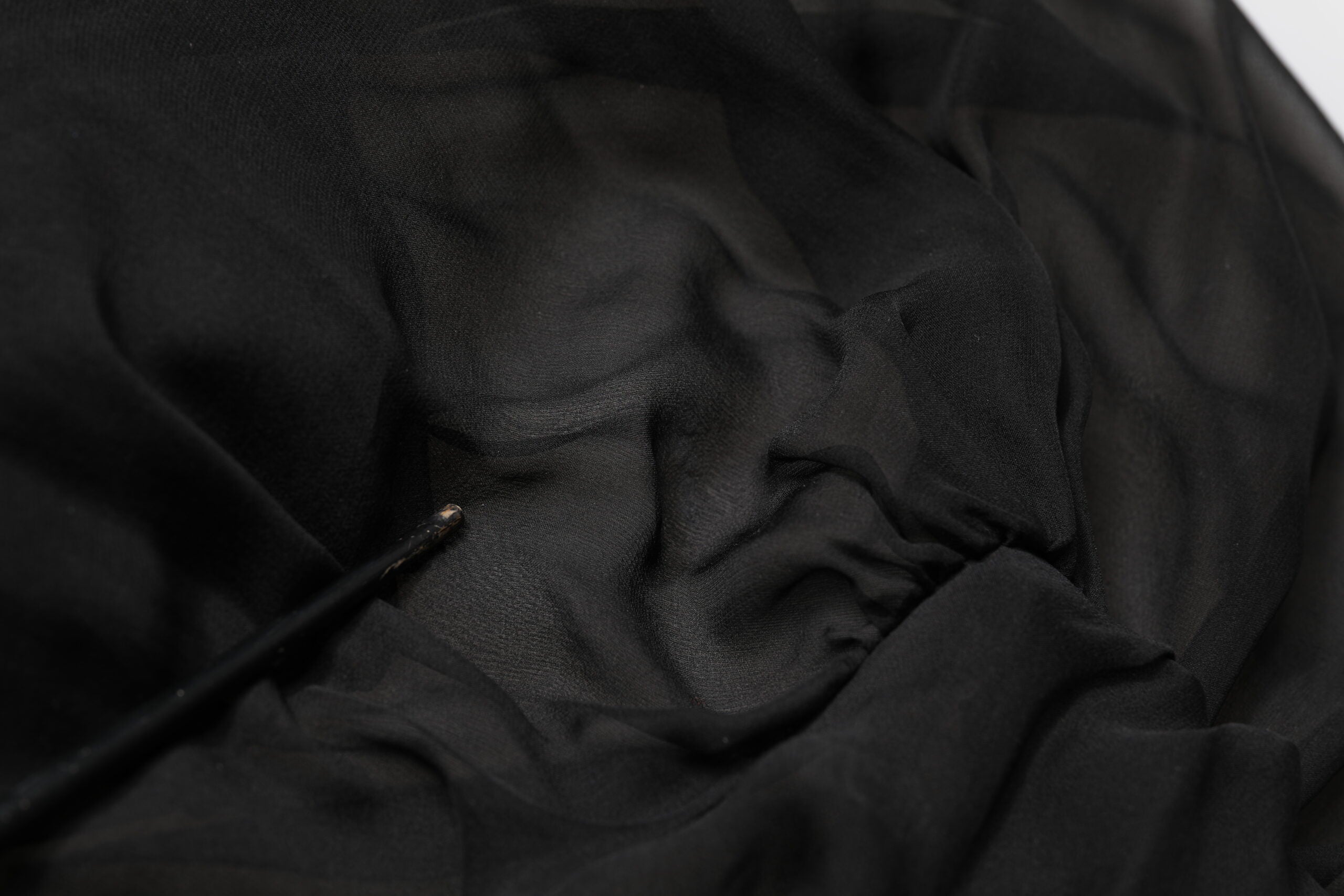 Dolce & Gabbana Sort Silke Tyl Langærmet Kjole med V-hals