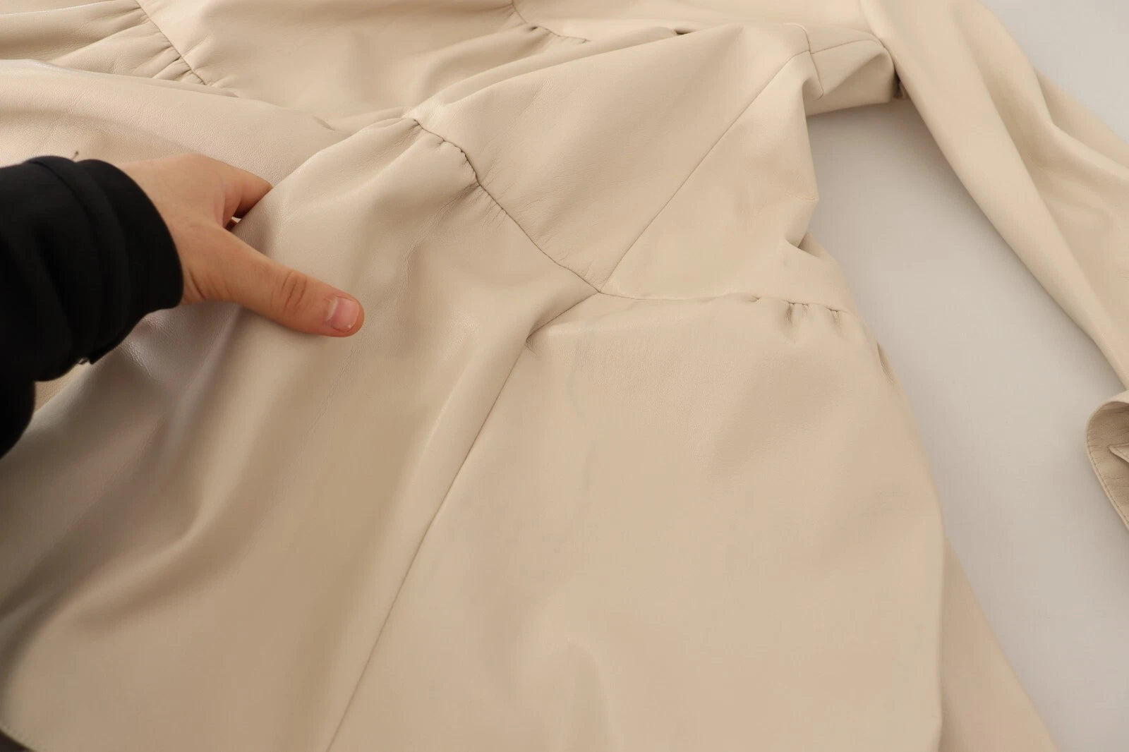 Jucca Læder Beige Langærmet Kraveformet A-linje Minikjole