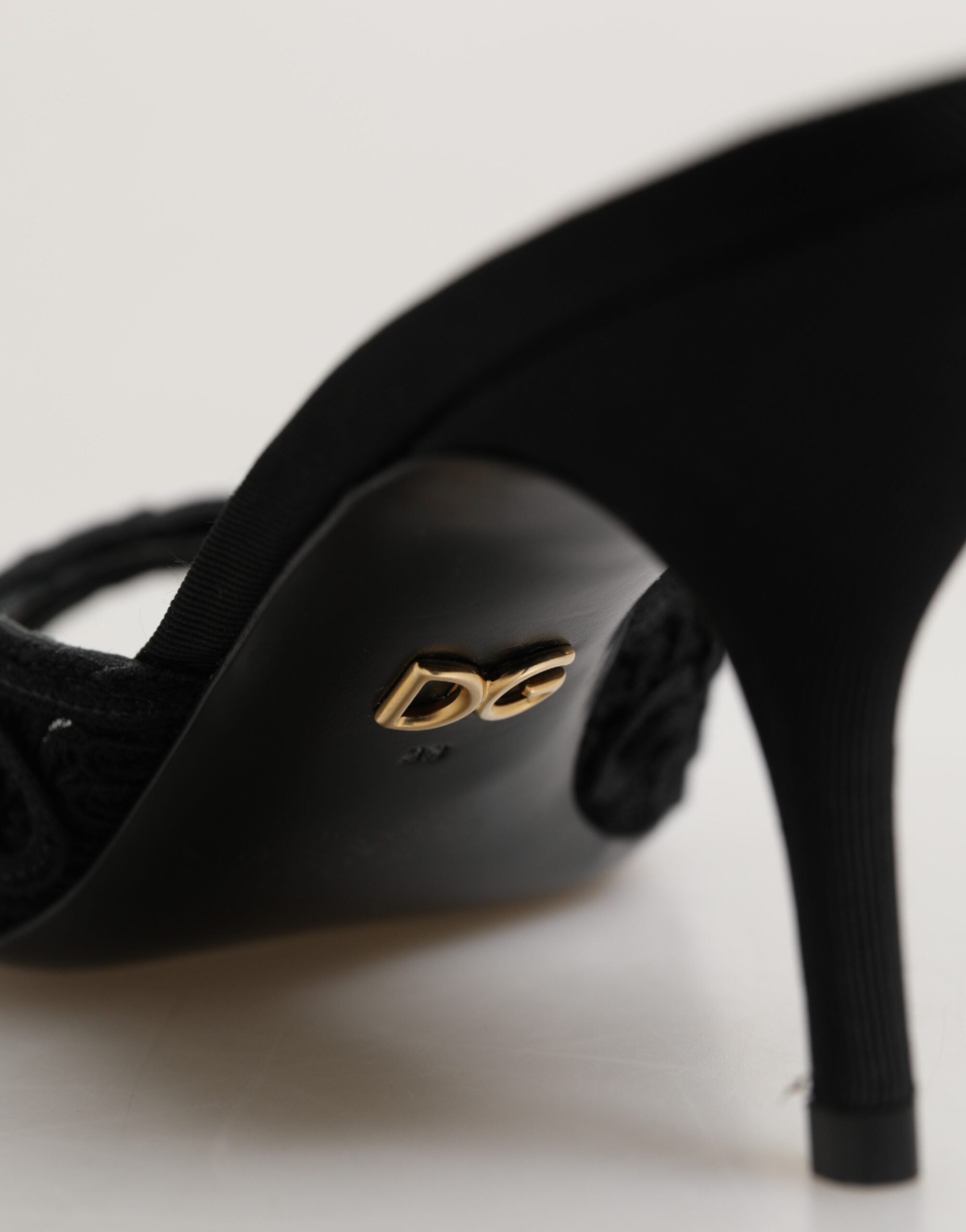 Dolce &amp; Gabbana Sorte Broderede Slip-On Sko med Hæle