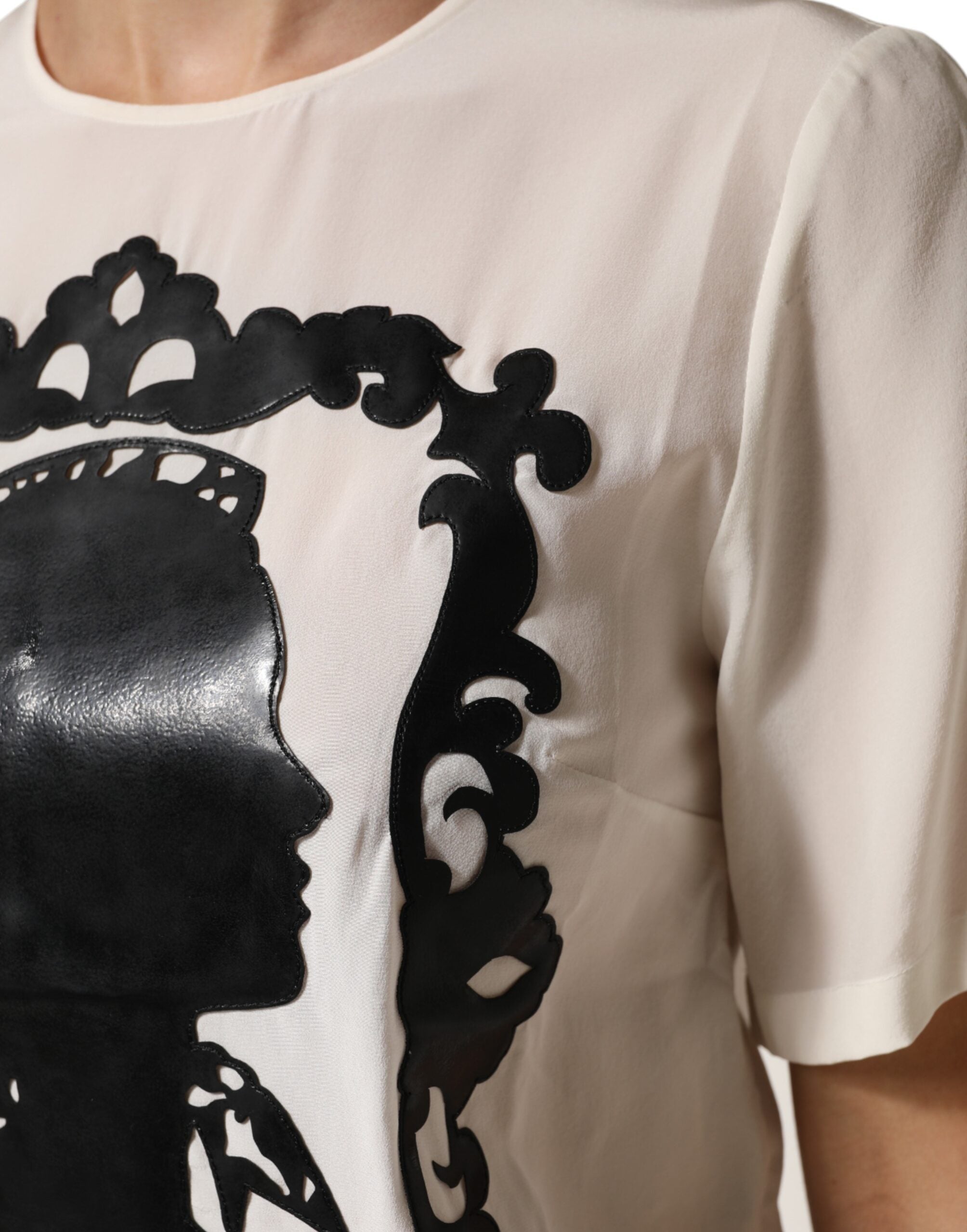 Dolce &amp; Gabbana Cremefarvet Silketop med Silhuetdetalje og Kortærmet