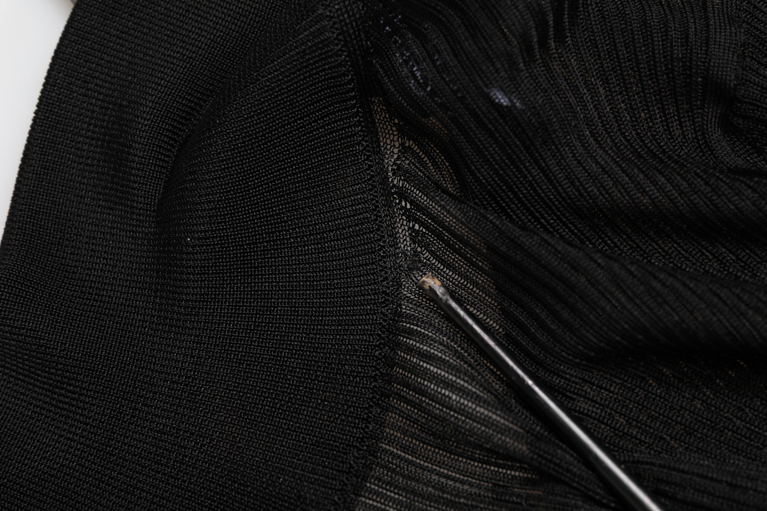 Dolce &amp; Gabbana Sort Viskose Pullover Top med Turtle Neck
