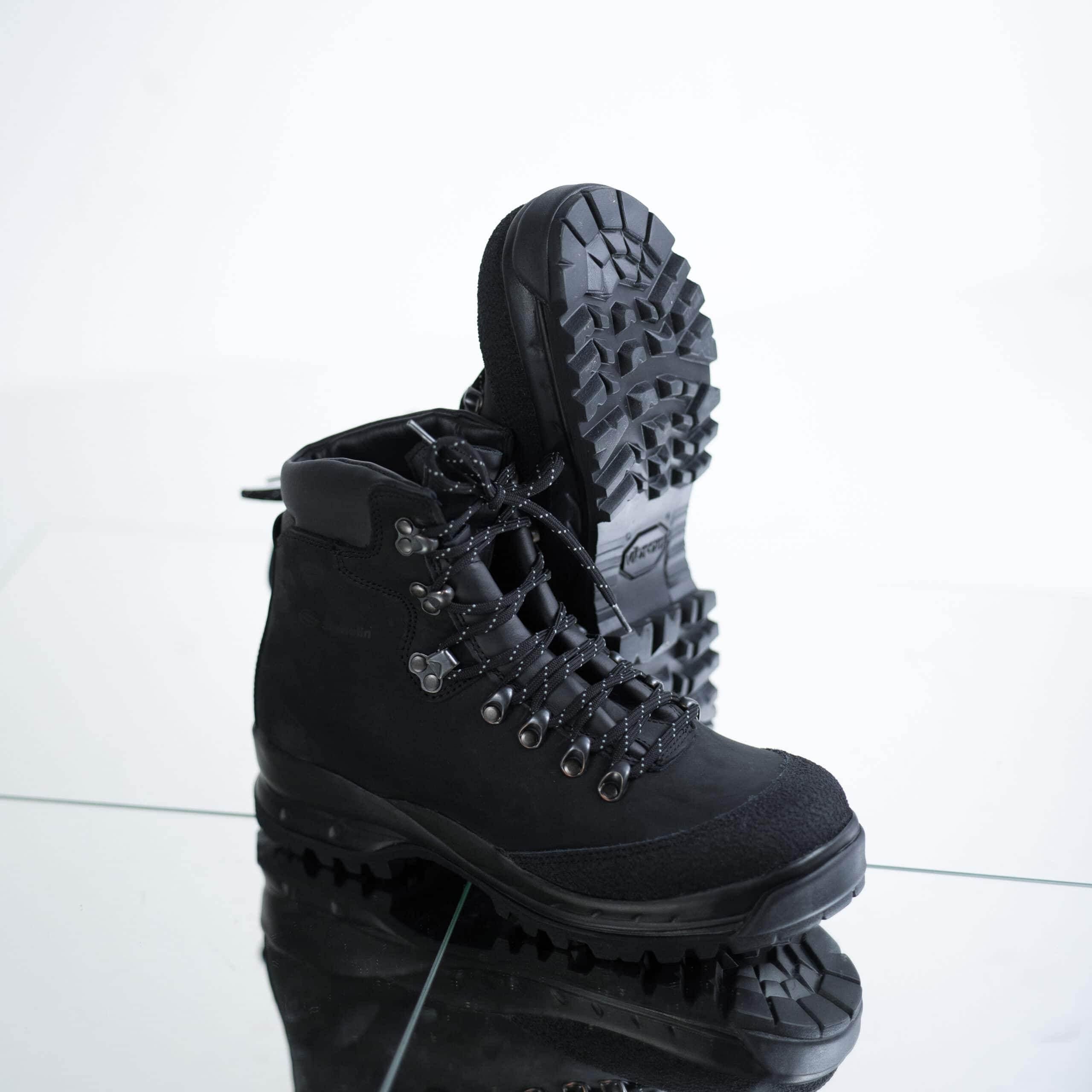 Black Hiking Boots – Waterproof Nubuck Leather with Protective Toe Cap & Vibram Sole, Made in Europe by Samelin - Hilstor