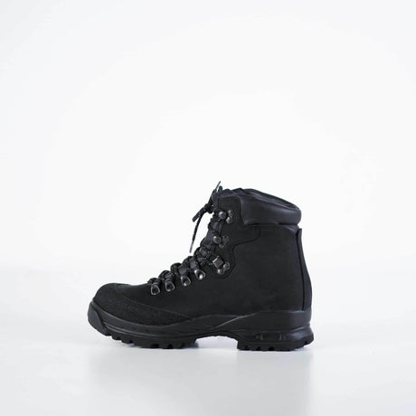 Black Hiking Boots – Waterproof Nubuck Leather with Protective Toe Cap & Vibram Sole, Made in Europe by Samelin - Hilstor