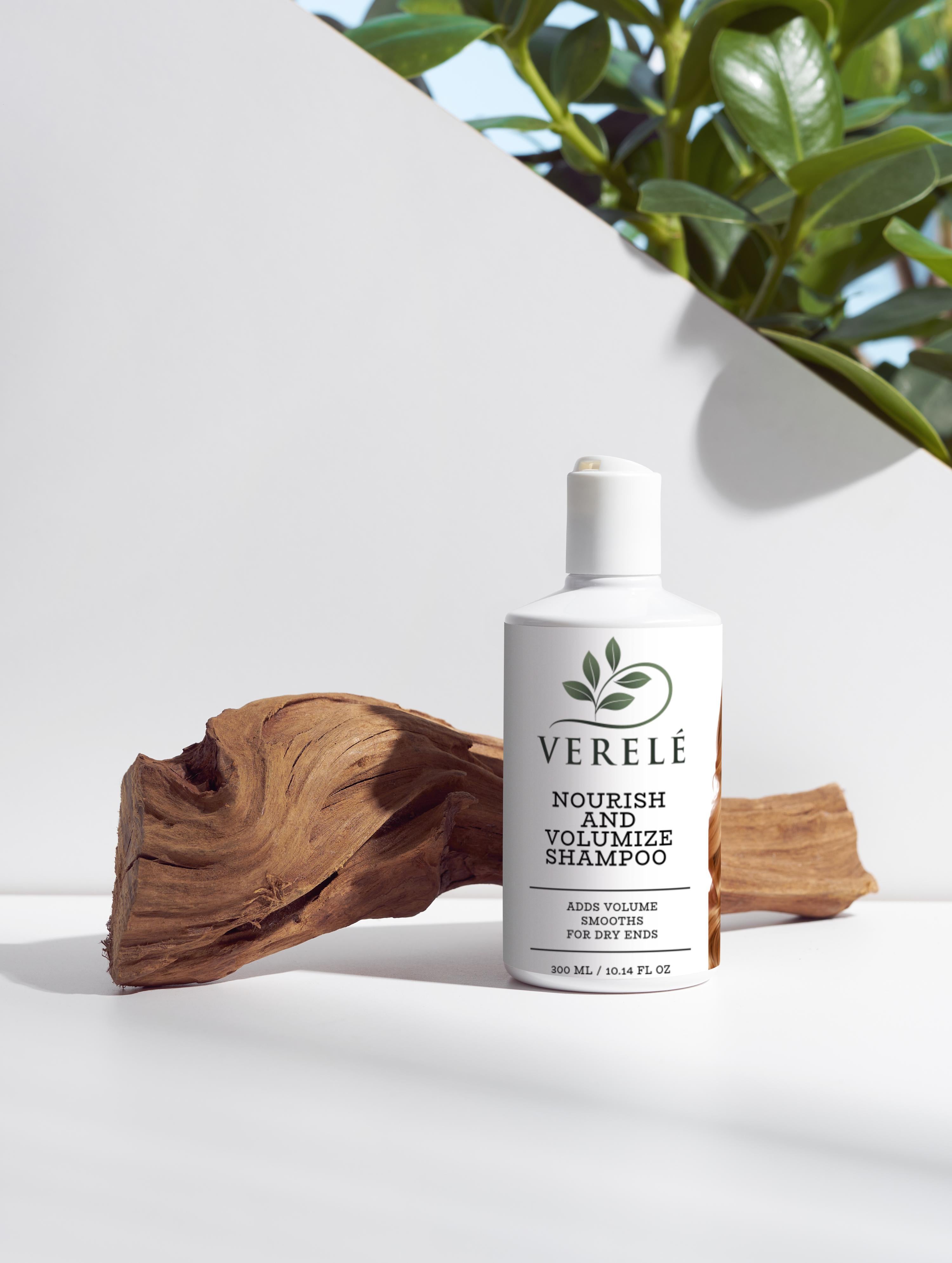 Giv shampoo næring og volumen med organisk betain og hvedeprotein – tilføjer volumen og blødhed – COSMOS NATURAL-certificeret, fremstillet i Europa af Verelé, 300 ml / 10,14 fl oz