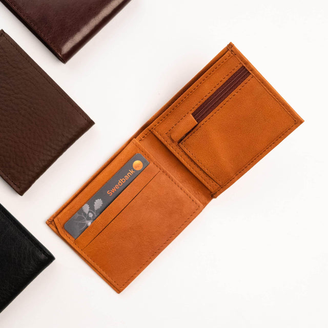 Leather Wallet No. 21 by Papillon - Minimalist Design, Natural Leather, Cash & Card Pockets | Handmade in Estonia, Made in Europe - Hilstor