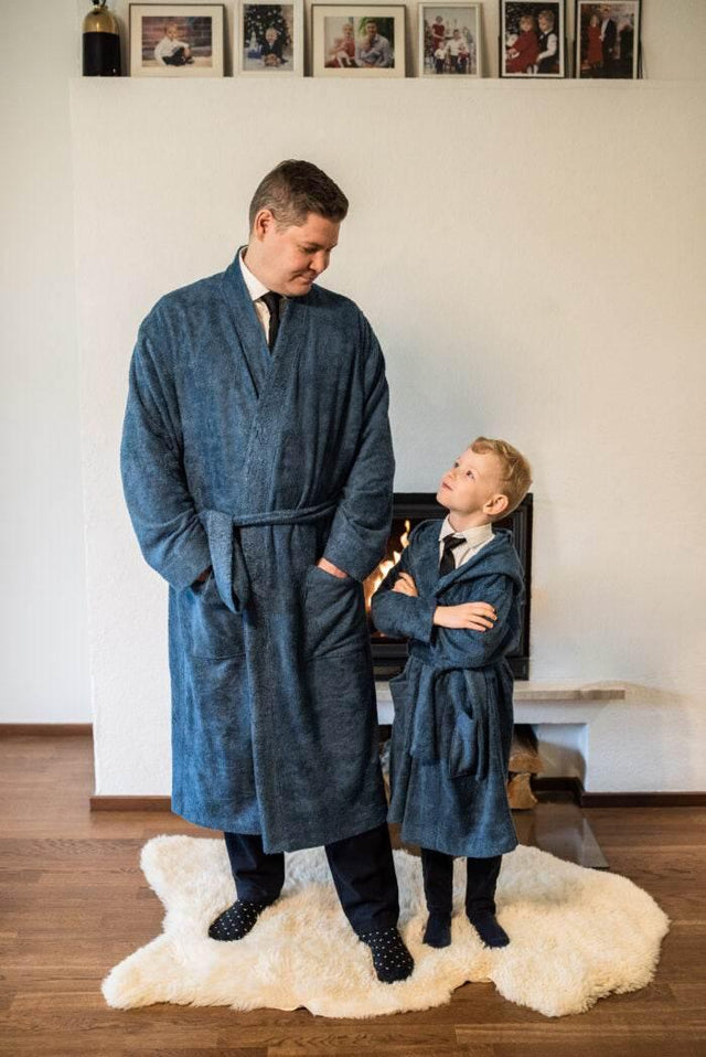Men’s Bathrobe by RÄTT - OEKO-TEX Certified Bamboo Terry, Soft & Absorbent | Classic Cut with Pockets, Available in S to XL, Made in Europe - Hilstor