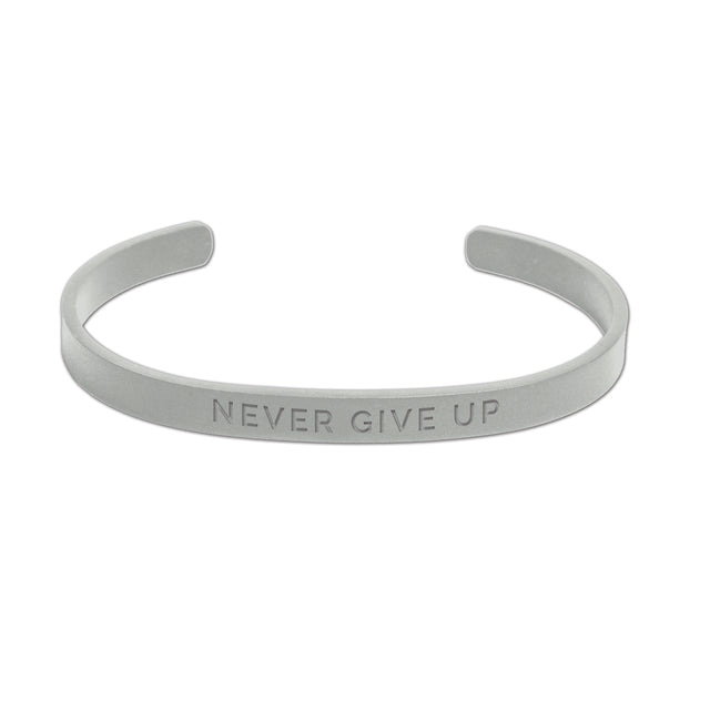 NEVER GIVE UP / meestele